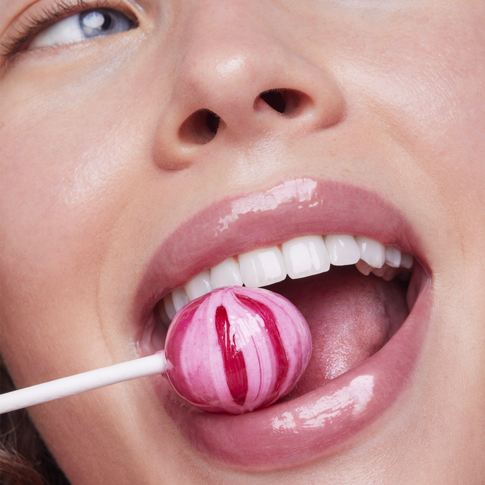 Nuxe Very Rose Plumping Lip Serum 8ml - Suero Voluminizador con Ácido Hialurónico, Hidrata 24h